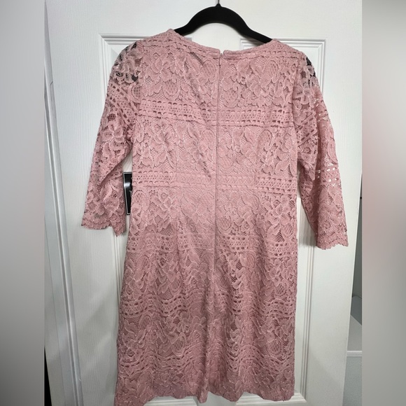 Peach lace dress (NWT) - not for sale (donated) - Picture 4 of 4